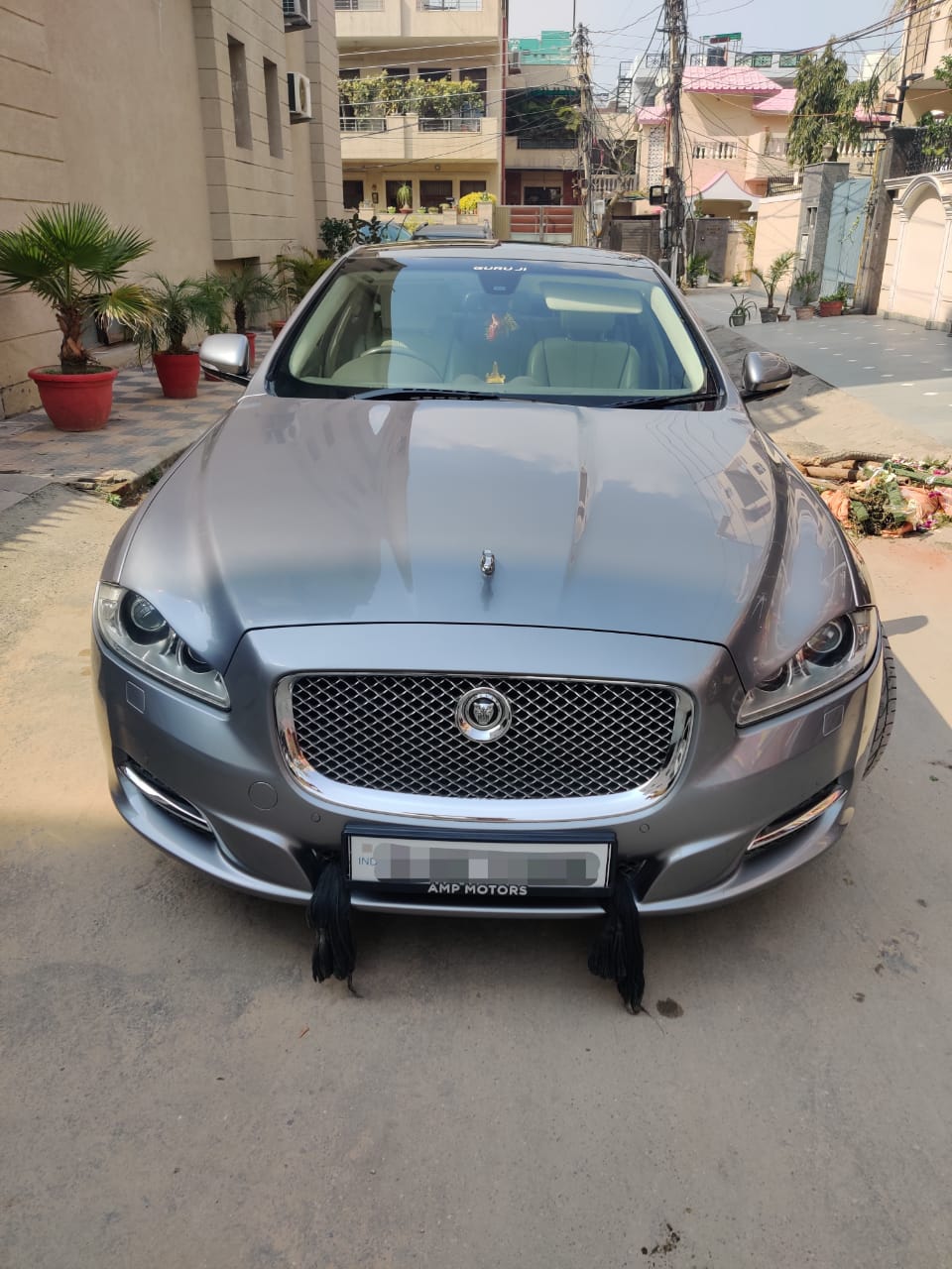 Jagaur XJL Luxury Weeding Car Rental Service